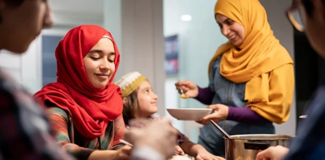 স্বাস্থ্যকর ইফতারের ওপর গুরুত্ব দেন বিশেষজ্ঞরা