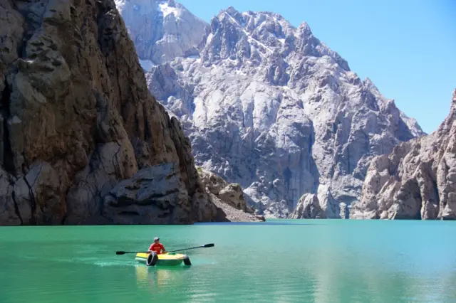 Кыргызстан тоо көлдөрүнө да бай...