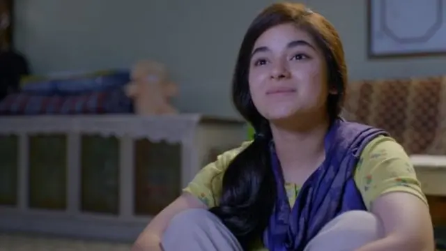 सीक्रेट सुपरस्टार मधील एक प्रसंग