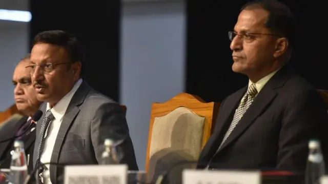 अरुण गोयल और मुख्य चुनाव आयुक्त राजीव कुमार