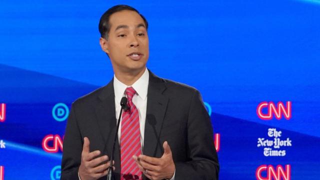 O pré-candidato Julián Castro,setka cup bet46 anos,setka cup betdebate do Partido Democrata