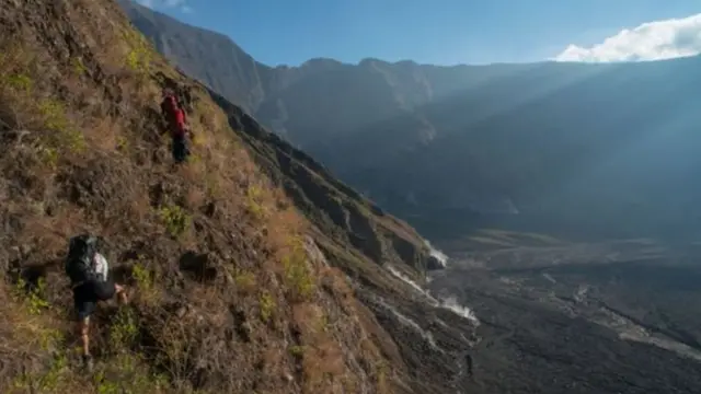تسبب فوران بركان جبل تامبورا في عام 1817 بمقتل أكثر من 70 ألف شخص