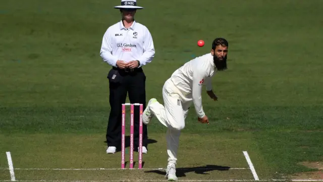 ক্রিকেট ইংল্যান্ড অস্ট্রেলিয়া মুসলিম মইন আলি