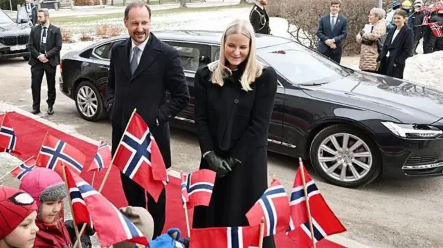 El príncipe heredero Haakon y la princesa heredera Mette-Marit 
