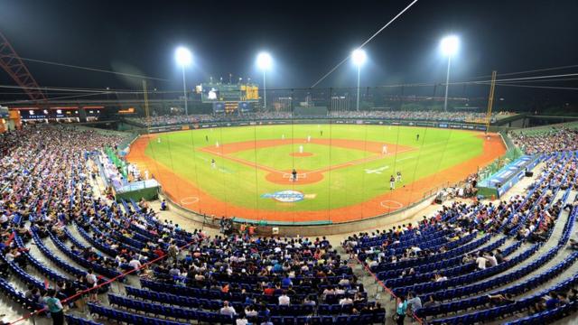 台中国际棒球场