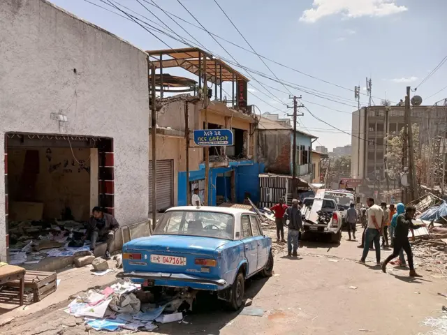 ፒያሳ አከባቢ ከፈረሱ አካቢዎች አንዱ