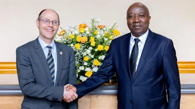 Olivier De Schutter yabonanye kandi na Minisitiri w'intebe w'u Rwanda Édouard Ngirente