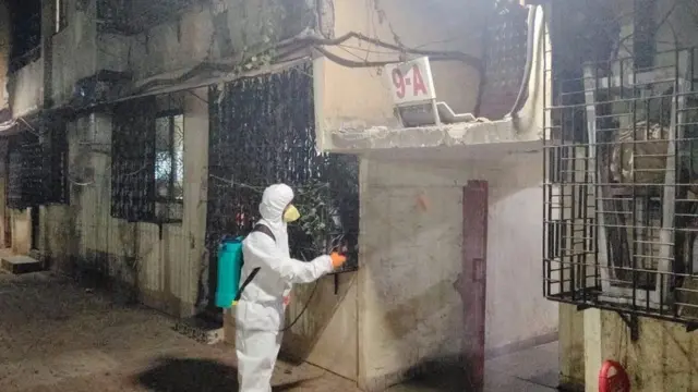 కరోనావైరస్: సుమారు 2500 మందిని క్వారైంటన్‌కి తరలించిన అధికారులు