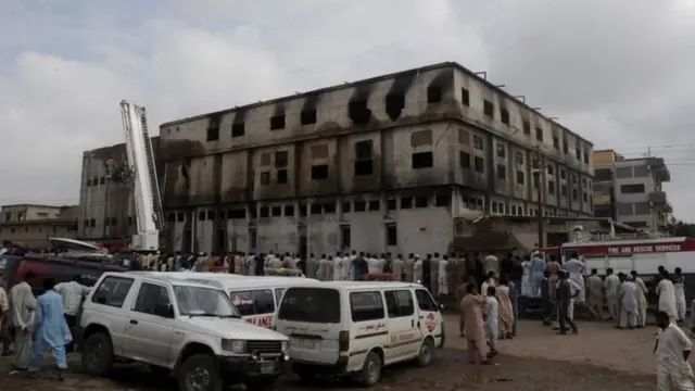 د علي انټرپرایز کارخونې ودانۍ له اور لګېدنې وروسته