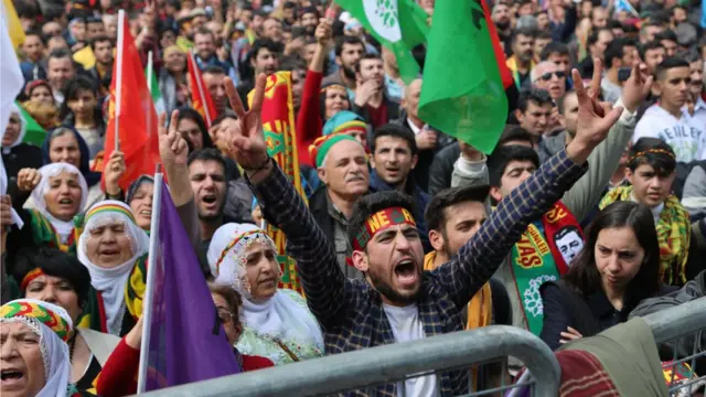 İstanbul'daki Nevruz kutlamalarında 'hayır' çağrısı yapıldı