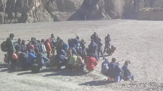 डोल्पामा अलपत्र परेका निर्वाचन कर्माचारी