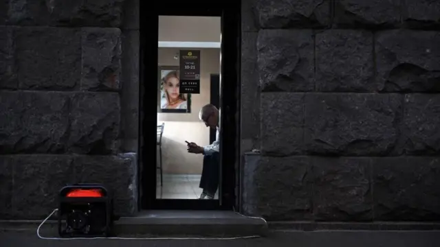 Ukrayna'da jeneratör kullanımı giderek yaygınlaşıyor