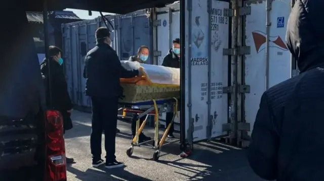 Cadavre au crématorium.