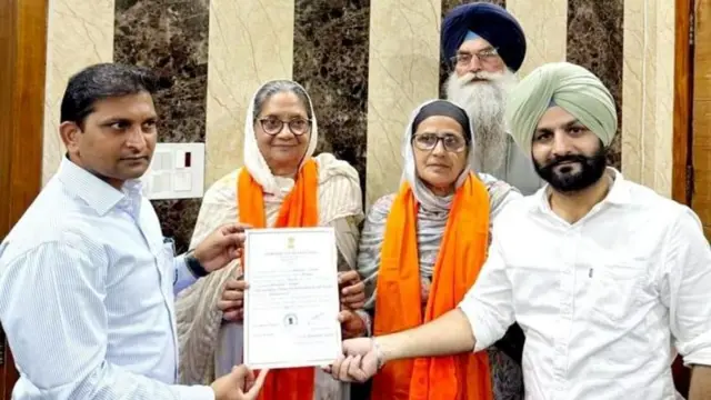 ਪਰਮਜੀਤ ਕੌਰ ਖਾਲੜਾ ਅਤੇ ਅਮ੍ਰਿਤਪਾਲ ਦੀ ਮਾਤਾ ਬਲਵਿੰਦਰ ਕੌਰ