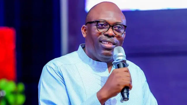 Gọvanọ Siminalayi Fubara ji igwe e ji ekwu okwu n'aka