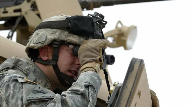 Військовий