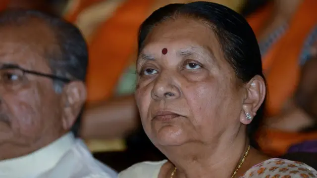 આનંદીબહેનની તસવીર