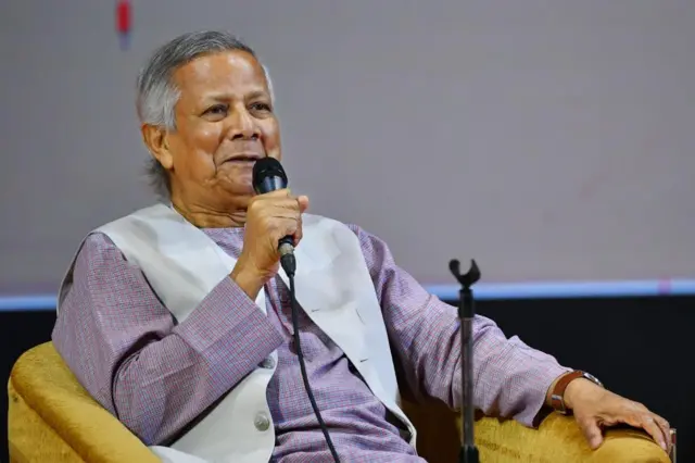 অন্তর্বর্তী সরকার দায়িত্ব নেয়ার পর বেশ কিছু কর্মকর্তাকে অবসর থেকে ফিরিয়ে আনা হয়েছে