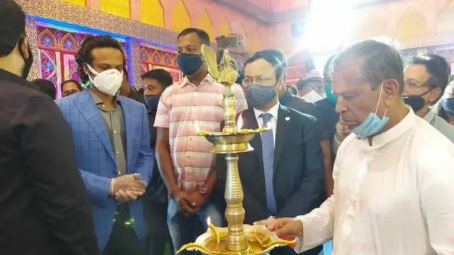 কলকাতার 'আমরা সবাই' ক্লাবের পুজো প্রাঙ্গণে সাকিব আল হাসান