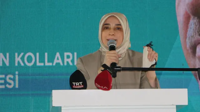 Özlem Zengin