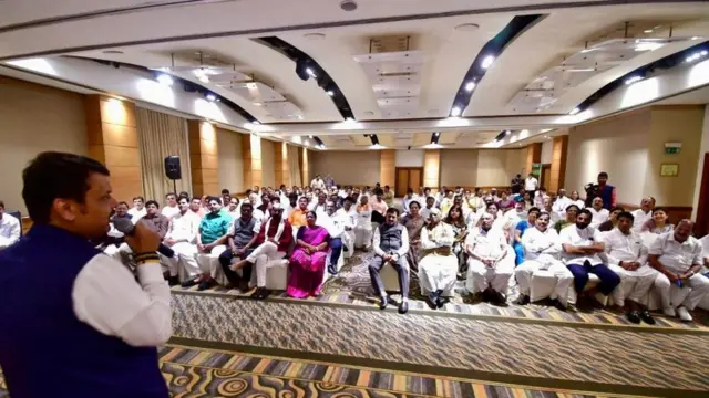 देवेंद्र फडणवीस