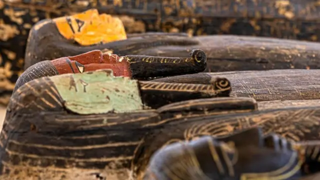 "கண்ணகி கேரளாவில் பத்தினியாகவும் எகிப்தில் இசிஸ்-சாகவும் வாழ்ந்து வருகிறாள்" என்று கிறிஸ் மார்கன் என்ற ஆய்வாளர் தனது புத்தகம் ஒன்றில் குறிப்பிட்டுள்ளார். (சித்தரிப்புப்படம்)