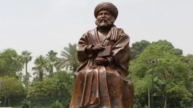 د اګست پر شپږمه نېټه د سید جمال الدین افغان مجسمه په رسمي توګه د مصر پلازمېنې قاهرې په زړه کې د آزادۍ په نوم پارک (حدیقة الحریة) کې ښکاره شوه او مخکتنه یې وشوه.