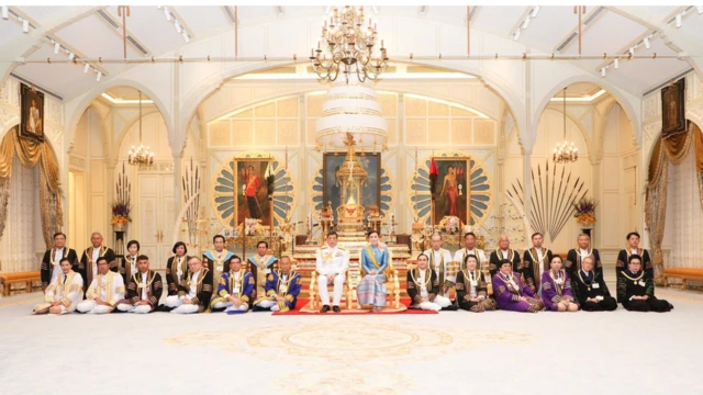 สมเด็จพระนางเจ้าฯ พระบรมราชินี