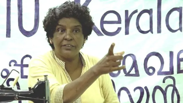 पी. विजी यांनी महिलांना संघटीत करून मजदूर संघ बनवला.