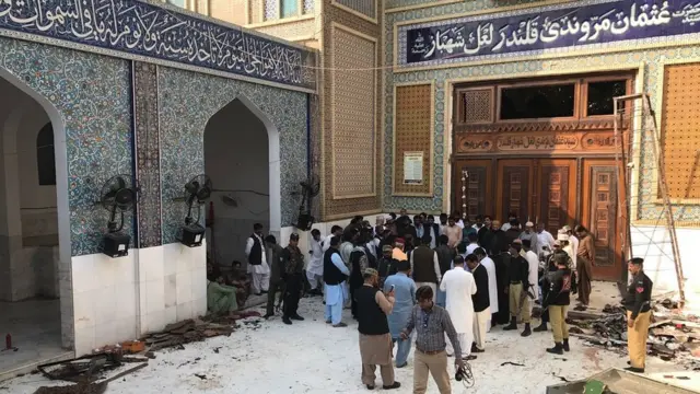 سیہون شریف میں دھماکہ