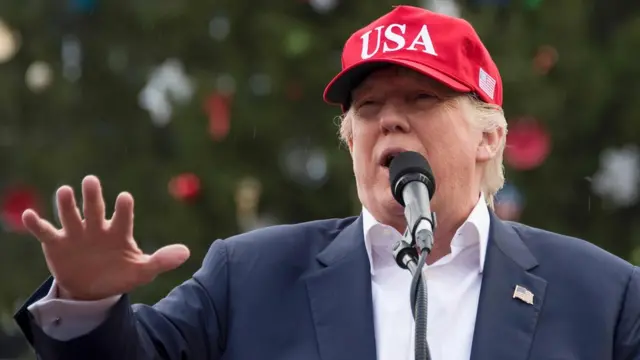 डोनल्ड ट्रंप