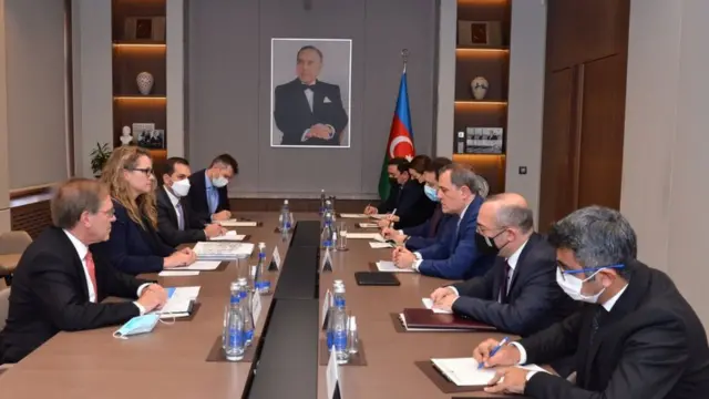 Erika Olson - Ceyhun Bayramov görüşü