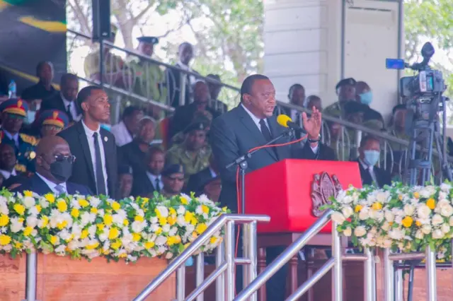 Perezida Kenyatta ageza ijambo rye ku bari i Dodoma