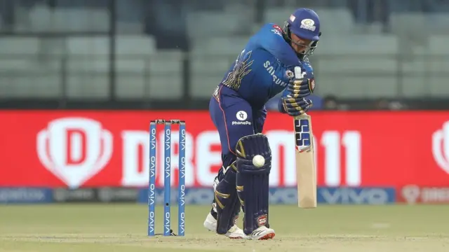 डिकॉक ने 35 गेंदों में अपना अर्धशतक पूरा किया