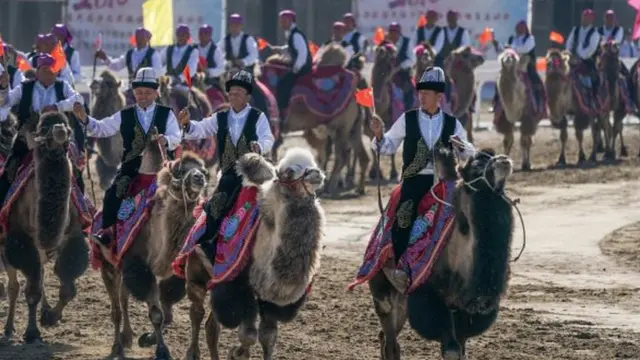 新疆少數民族運動大會。