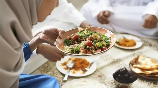 હલાલ હોલિડેઝ 