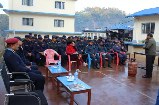 प्रहरीलाई ग्यासको प्रयोगबारे सचेतना कक्षा