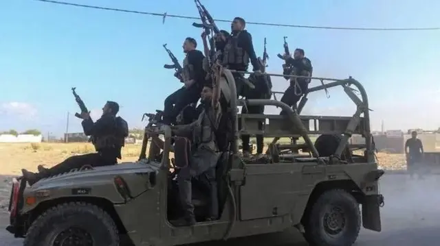 Abarwanyi ba Hamas bafashe kandi n'imodoka ya gisirikare ya Israel baca barayitwara muri Gaza