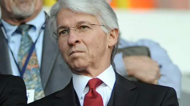 دیک لاو در ژانویه ۲۰۱۸ پست خود به عنوان مدیر نقل و انتقالات آرسنال را ترک کرد و به زادگاه‌اش آمریکا بازگشت