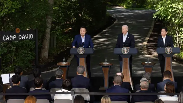 한자리에 모인 한미일 정상