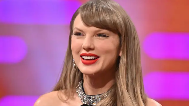 Taylor Swift feared happiness could 'dry up' her songwriting - BBC