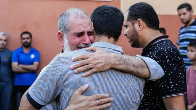 Qəzzadakı Səhiyyə Nazirliyi 1 ildə təxminən 42 min fələstinlinin öldürüldüyünü bildirir