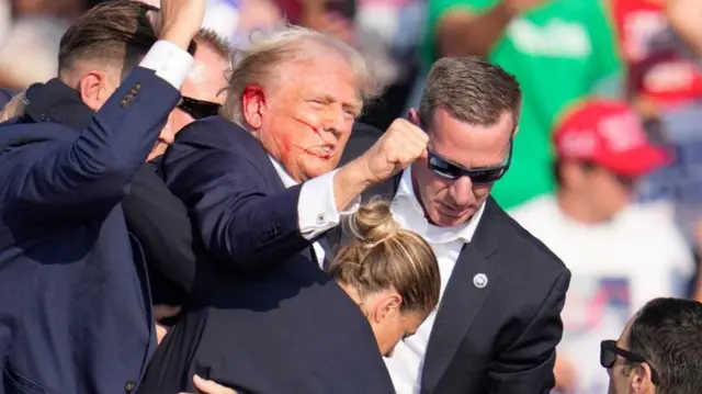 डोनाल्ड ट्रम्प