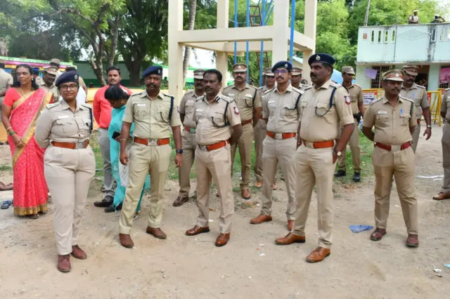 500 போலீசார் பாதுகாப்புடன் நடைபெற்ற பொங்கல் வழிபாடு