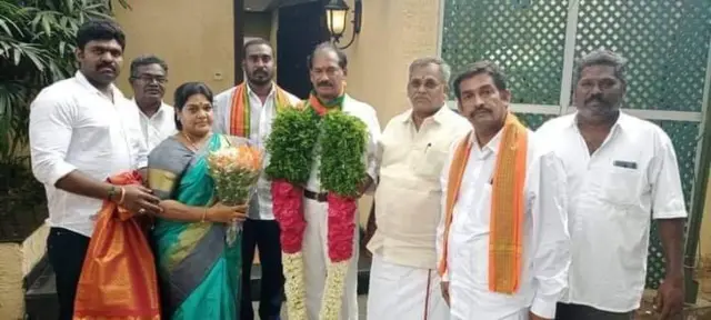 புதுவையில் தேடப்பட்டு வந்த பெண் தாதா பாஜகவில் இணைந்தார்