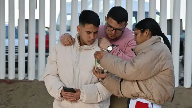 Migrants at the border see CBP application. 