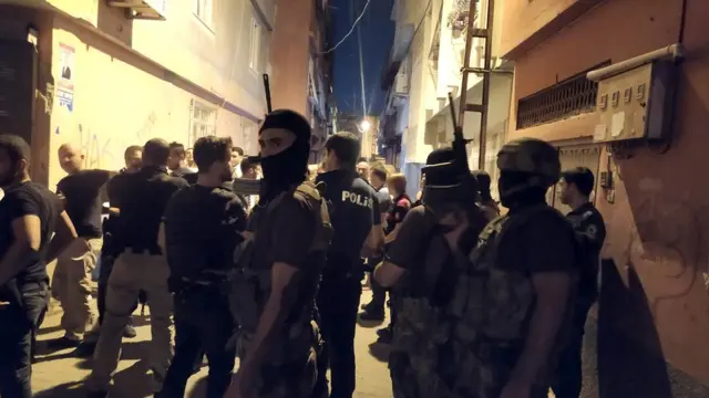 Adana'daki olaylara polis müdahale etti