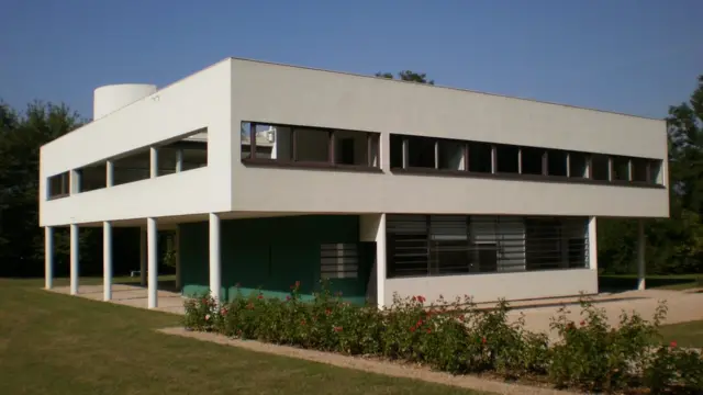 Villa Savoye, en las afueras de París, Francia.