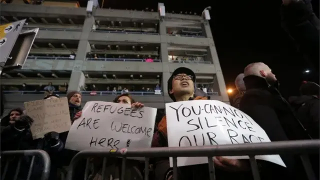 اعتراضها در فرودگاه جان اف کندی در کوئینز نییورک