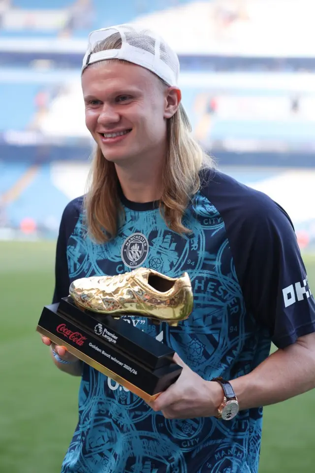 Halaand carri him earlier golden boot award